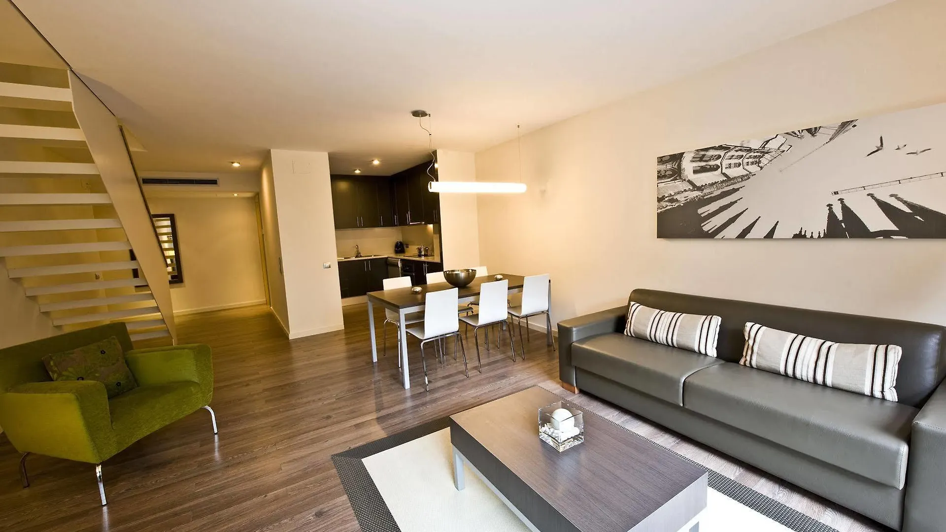 ברצלונה Casp 74 Apartments 0*,  ספרד