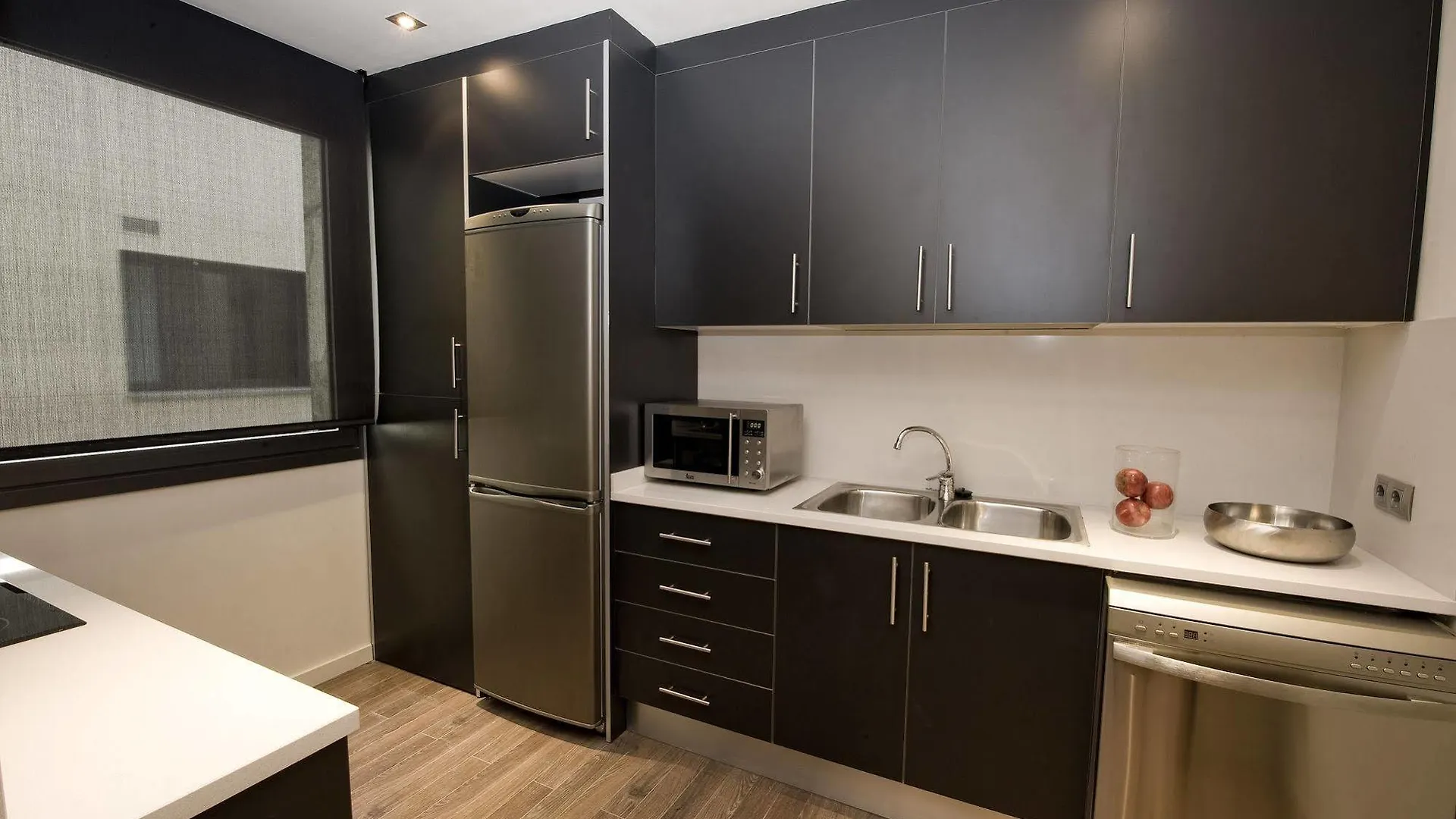 Casp 74 Apartments Barcelona 0*,