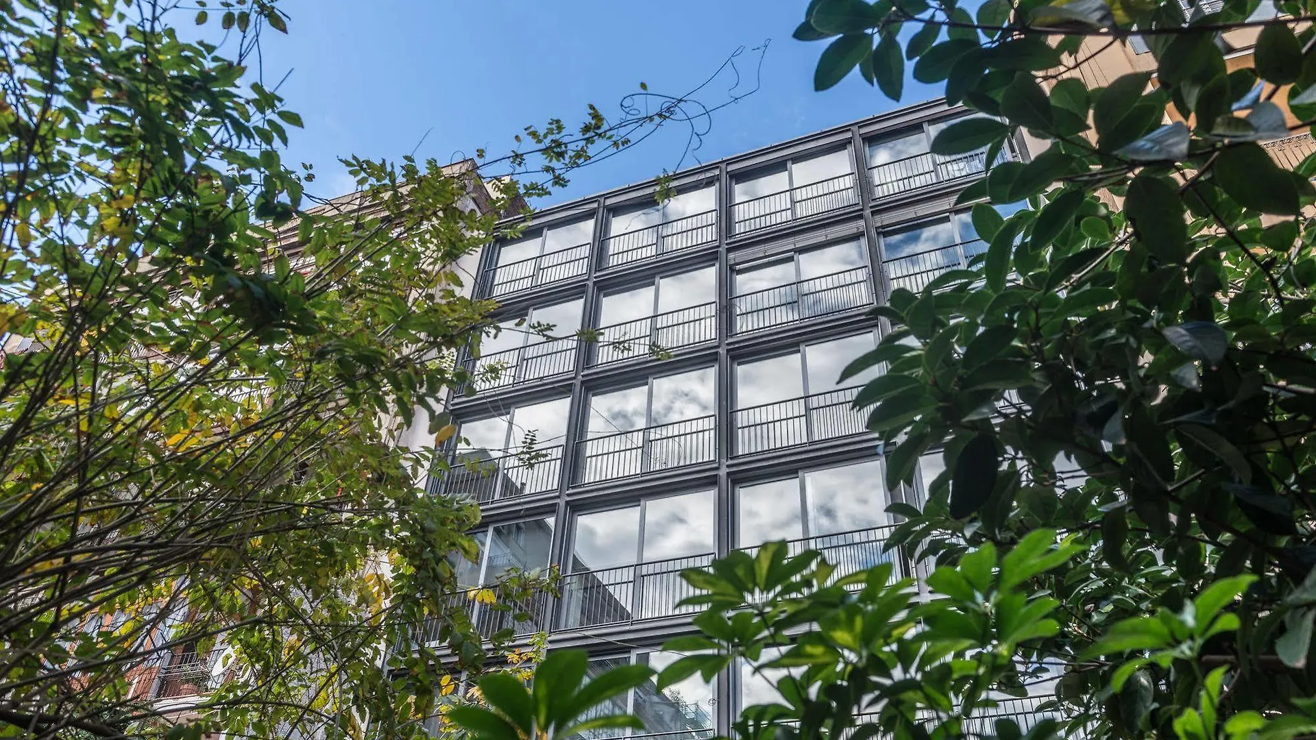 Casp 74 Apartments Barcelona 0*,
